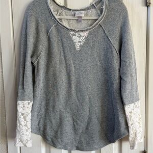Knox Rose Gray Long Sleeve Top with White Lace